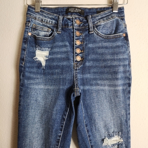 Judy Blue Mid Rise Medium Wash Skinny Jeans w/Thermal Patch Insert-Size 3/26 - Picture 2 of 8